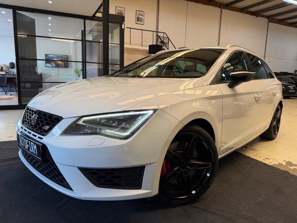 SEAT Leon ST 2.0 TSI Cupra 290 Automaat Bluetooth Parkeersen, Auto's, Seat, 15 km/l, Gebruikt, Zwart, 4 cilinders