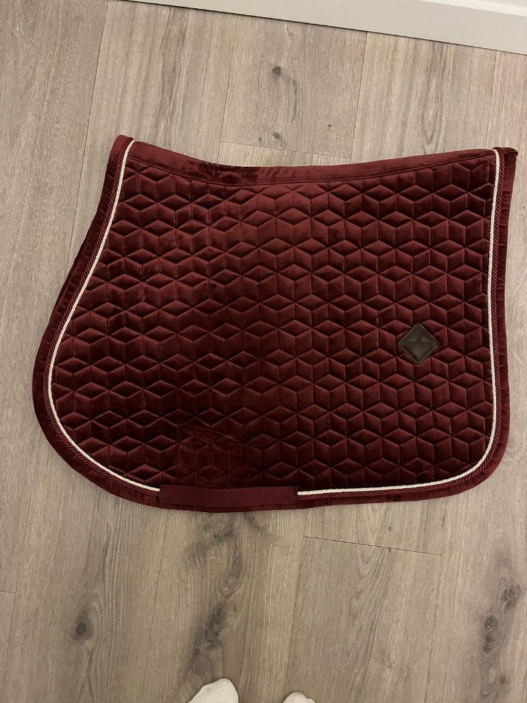 kentucky zadeldekje, Full (L), Rood, Ophalen of Verzenden, Zo goed als nieuw
