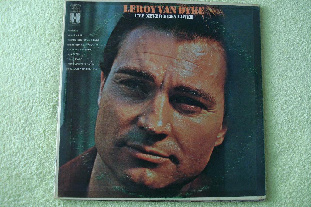 LP.  Leroy van Dyke ,  I've Never Been Loved  ., Ophalen of Verzenden, 12 inch, Inclusief binnenhoes, 1970 - 1979