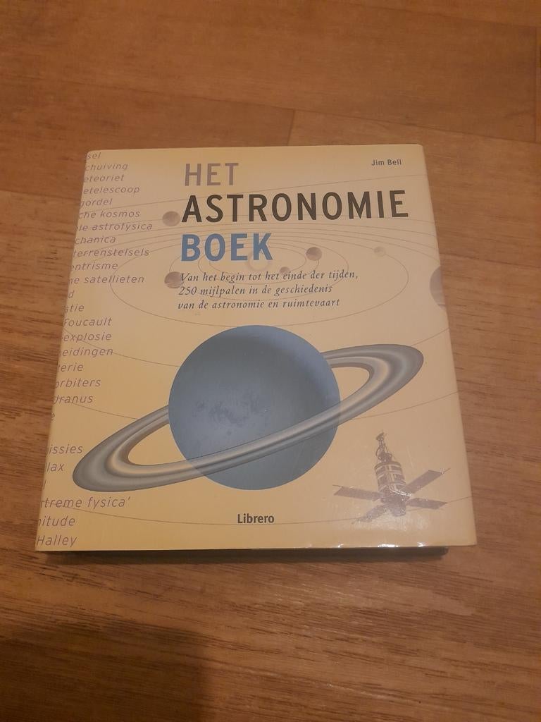 Jim Bell - Het astronomieboek, Ophalen of Verzenden, Zo goed als nieuw, Jim Bell