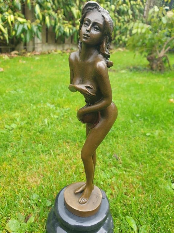 brons beeld , pikant beeld, Antiek en Kunst, Kunst | Beelden en Houtsnijwerken, Ophalen of Verzenden, Brons, Beeld, Modern