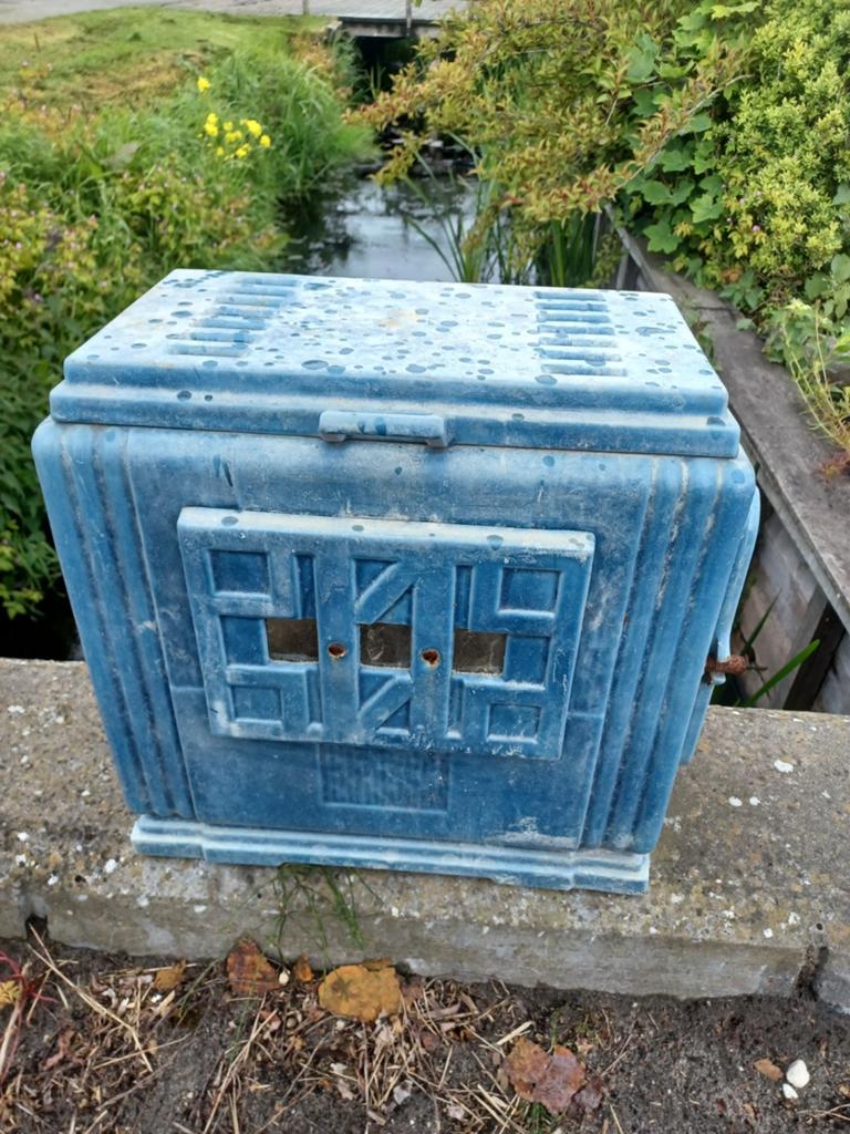 Antieke gietijzeren kachel - decoratief object, Ophalen of Verzenden