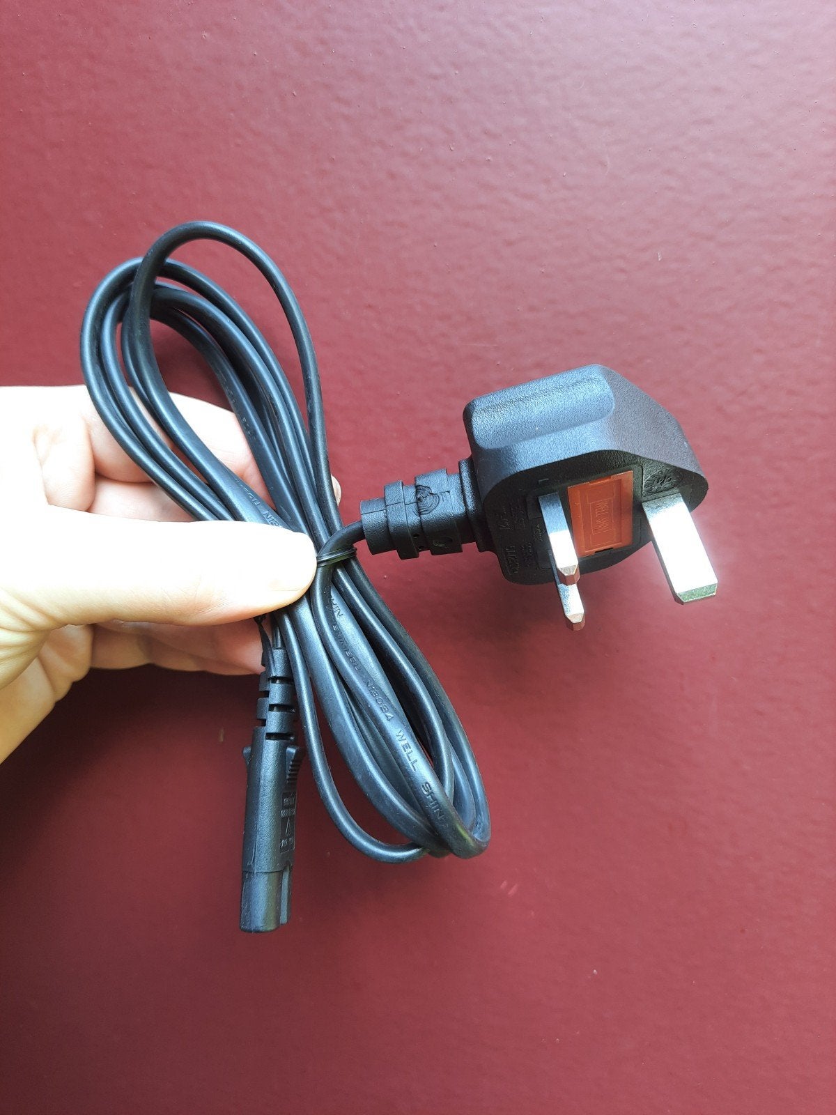 Stroomkabel UK (BS 1363) naar IEC C7 - Ideaal voor reizigers, Ophalen of Verzenden, Nieuw, Minder dan 2 meter, Overige kabels