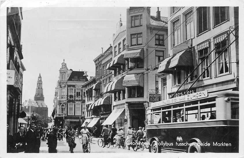 300-067-039 Groningen Trollybus tusschen beide Markt, Verzenden, Voor 1920, Groningen