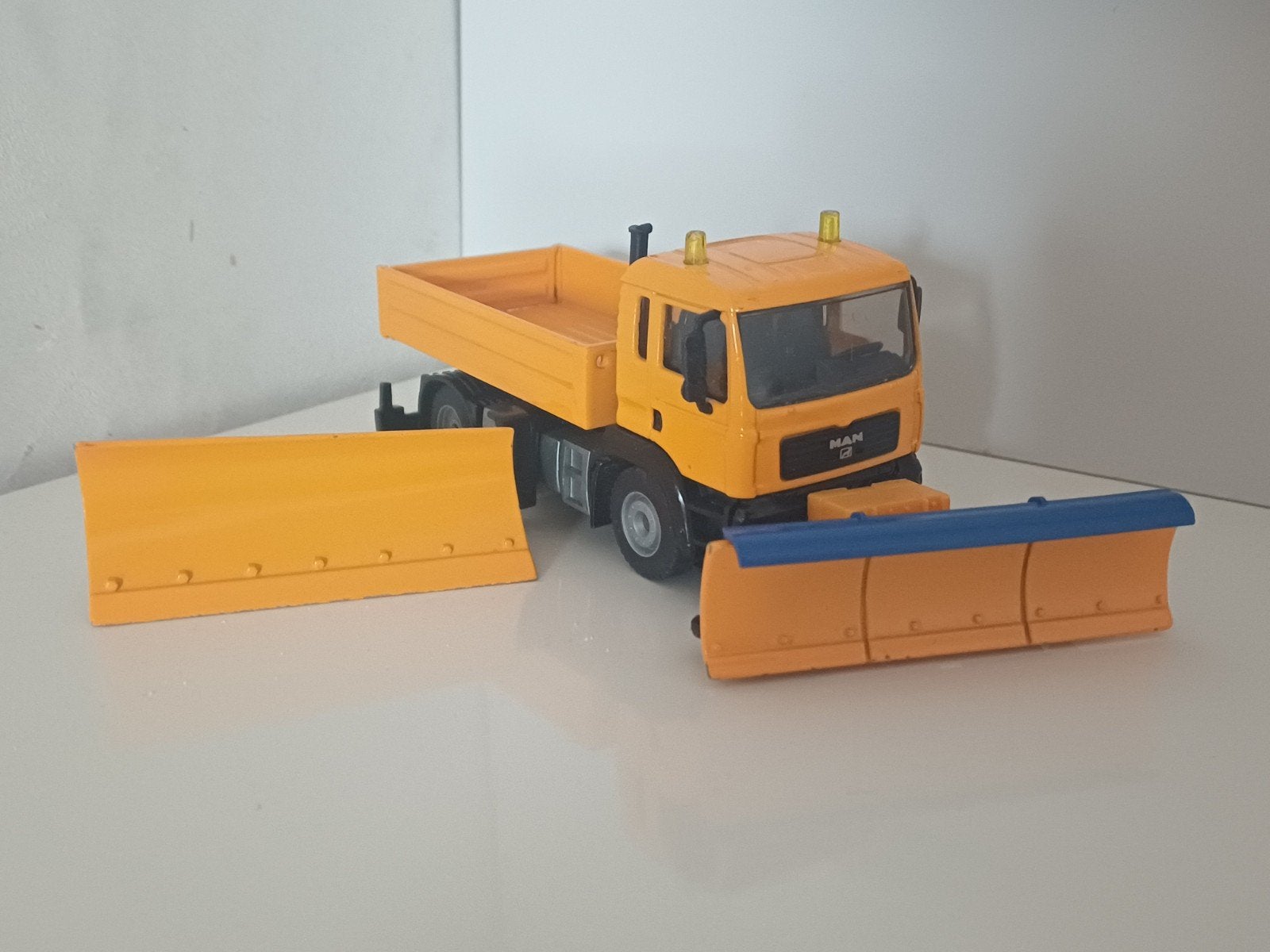 man winterdienst, Ophalen of Verzenden, Bus of Vrachtwagen, SIKU