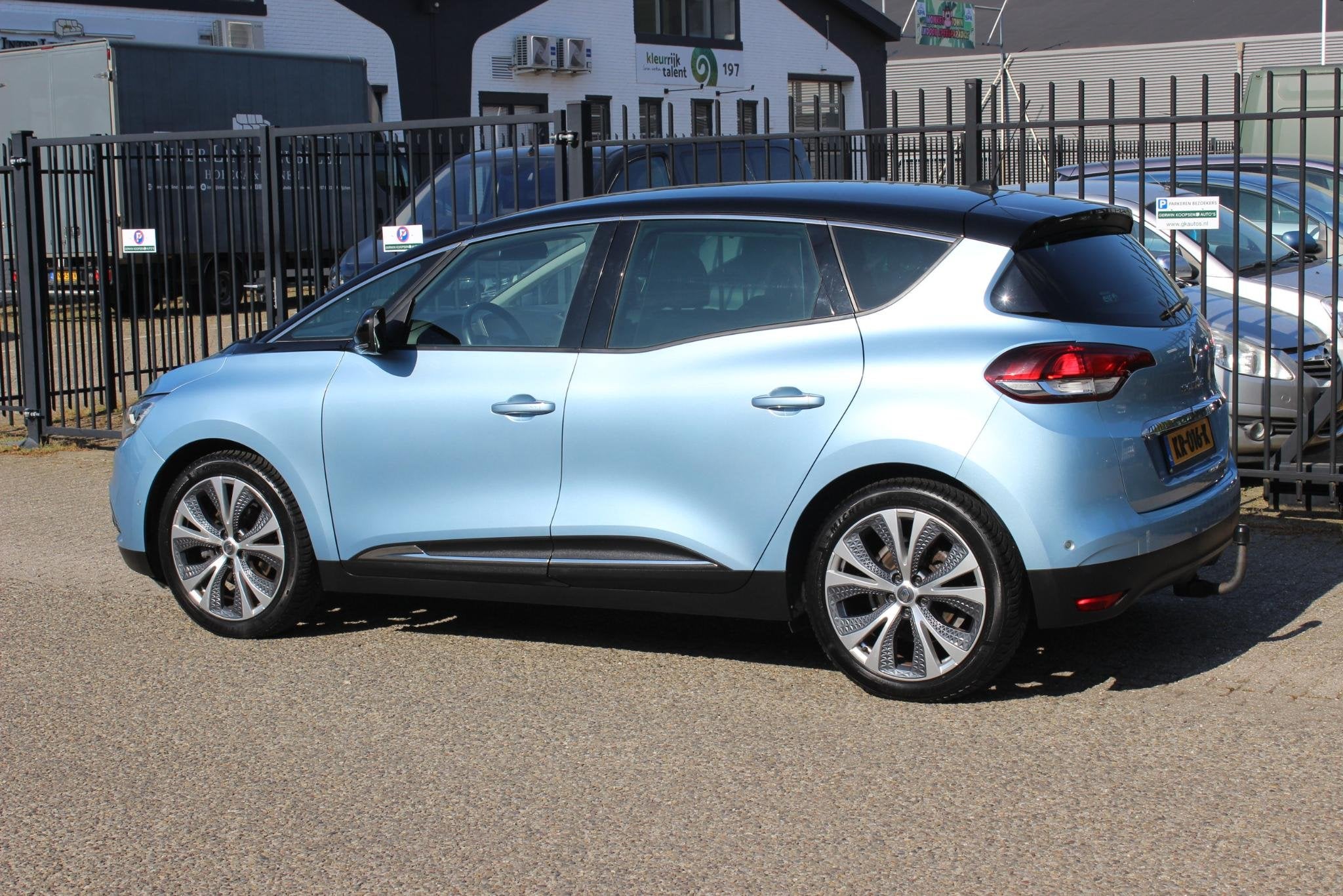 Renault Scénic 1.2 TCe Intens, Trekhaak!, Voorwielaandrijving, Gebruikt, Euro 6, 4 cilinders