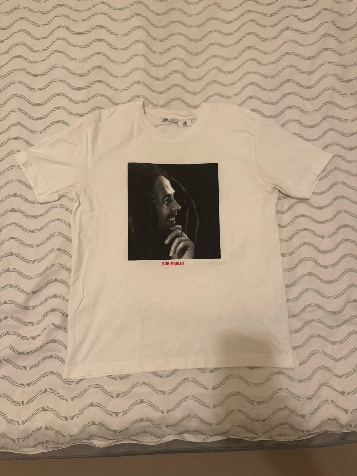Exclusief Bob Marley x Zara T-shirt - Zo goed als nieuw, Ophalen of Verzenden, Zo goed als nieuw, Maat 52/54 (L), Wit