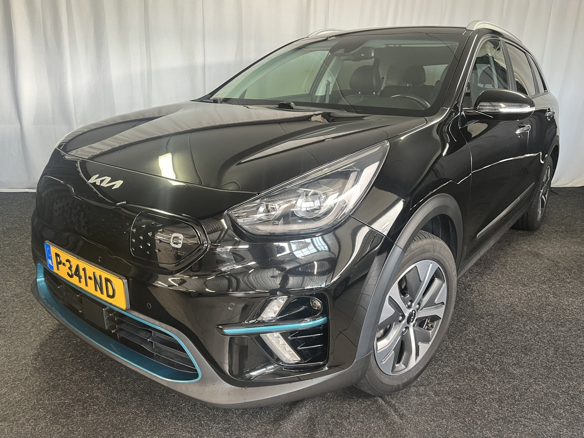 Kia e-Niro DynamicPlusLine 64 kWh 1E EIGN/ECC/3 FASE/99,4%SO, Gebruikt, 1712 kg, Met garantie (alle), Leder en Stof