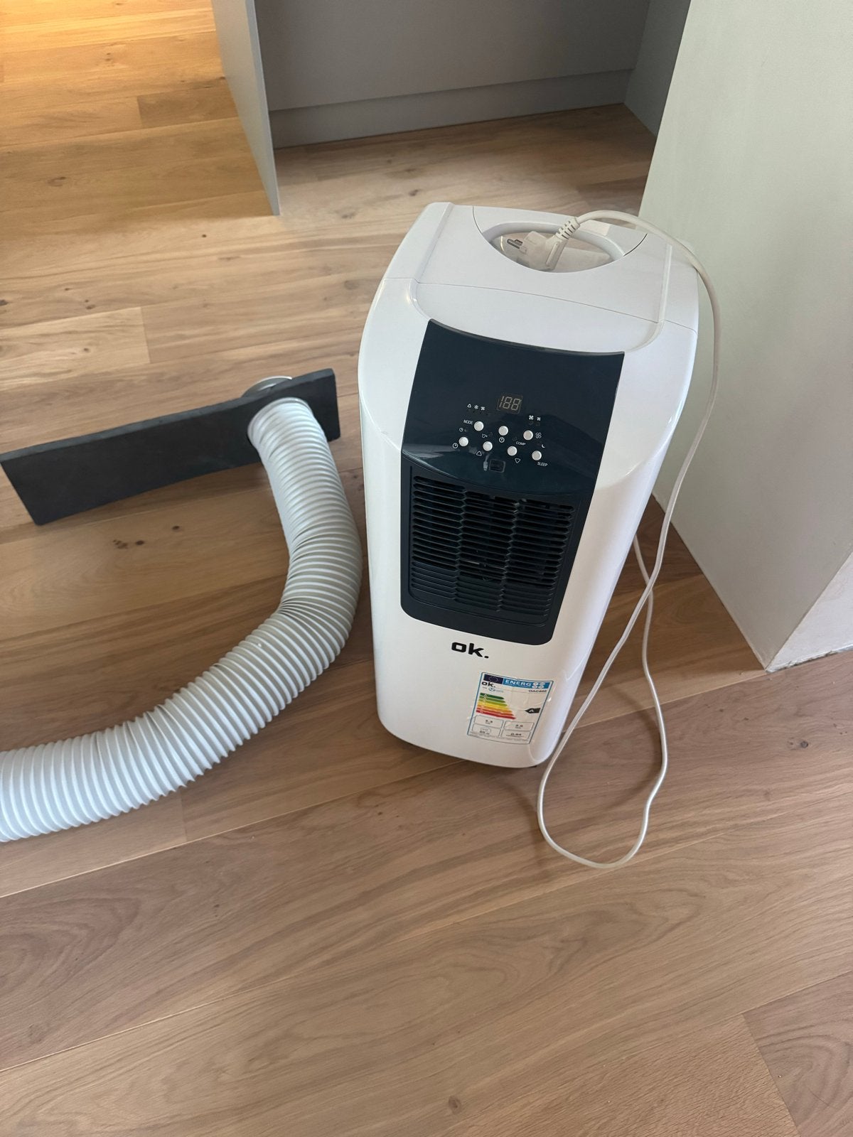 OK. Mobiele airco - Werkt nog goed!, Ophalen, Gebruikt, Minder dan 60 m³, 3 snelheden of meer