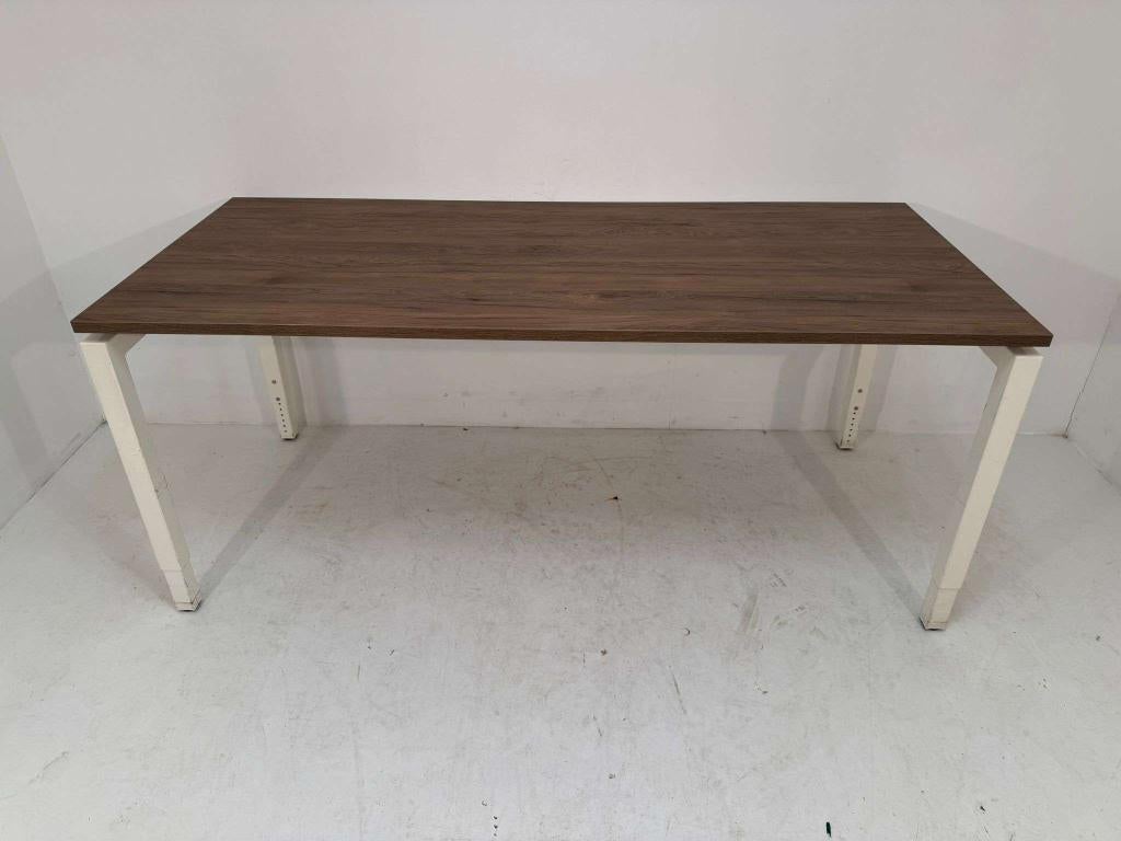 Arca 4-poots tafel, gebruikt onderstel, nieuw blad €195,- ex, Niet ingevuld, Niet ingevuld, Niet ingevuld