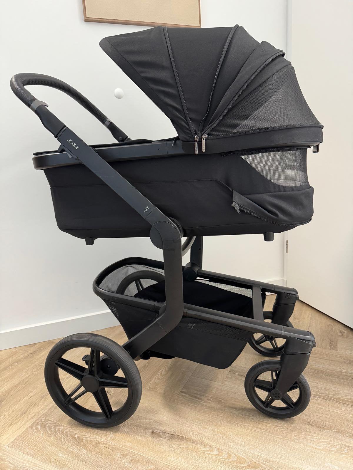 JOOLZ DAY5 SPACE BLACK ZWART ZGAN MET MAXI-COSI!, Ophalen, Zo goed als nieuw, Maxi-Cosi