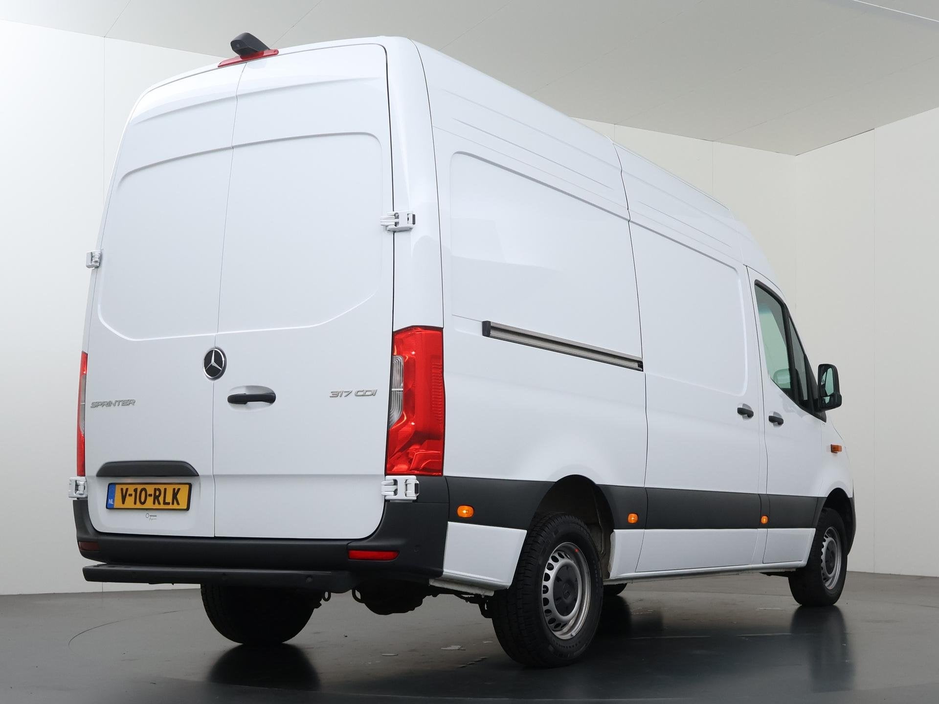 Mercedes-Benz Sprinter 317 CDI | AUT. | L2 H2 | PRO | LED KO, Auto's, Automaat, Gebruikt, 4 cilinders, 2000 kg
