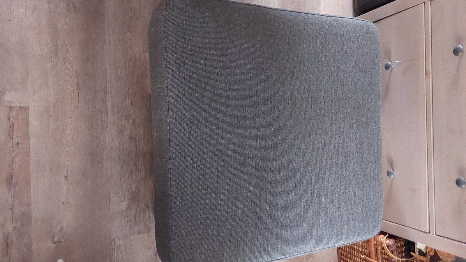Grijze stoffen poef,afm.70×70×43, Ophalen, Gebruikt, Modern, Scandinavisch, Stof