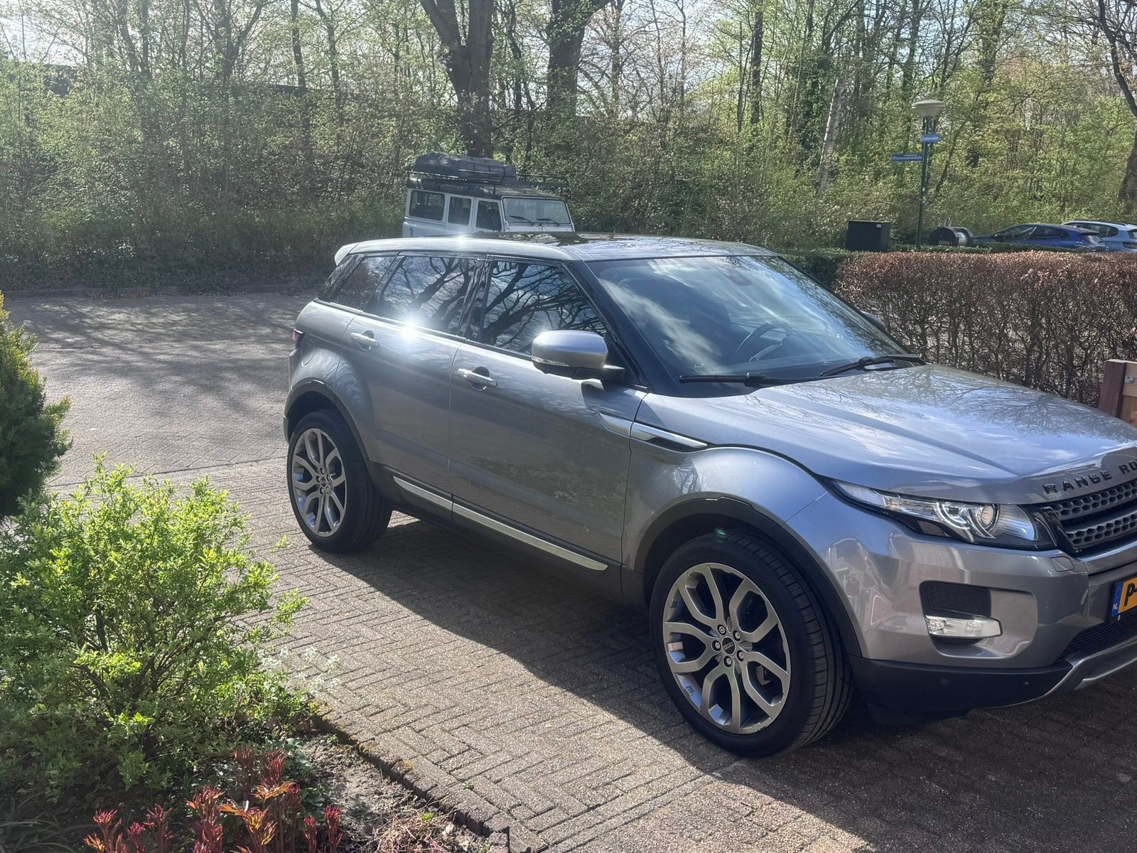Evoque benzine in top staat vol optie nu VERLAAGD 9,999€, Auto's, Automaat, 1800 kg, Zwart, 1700 kg