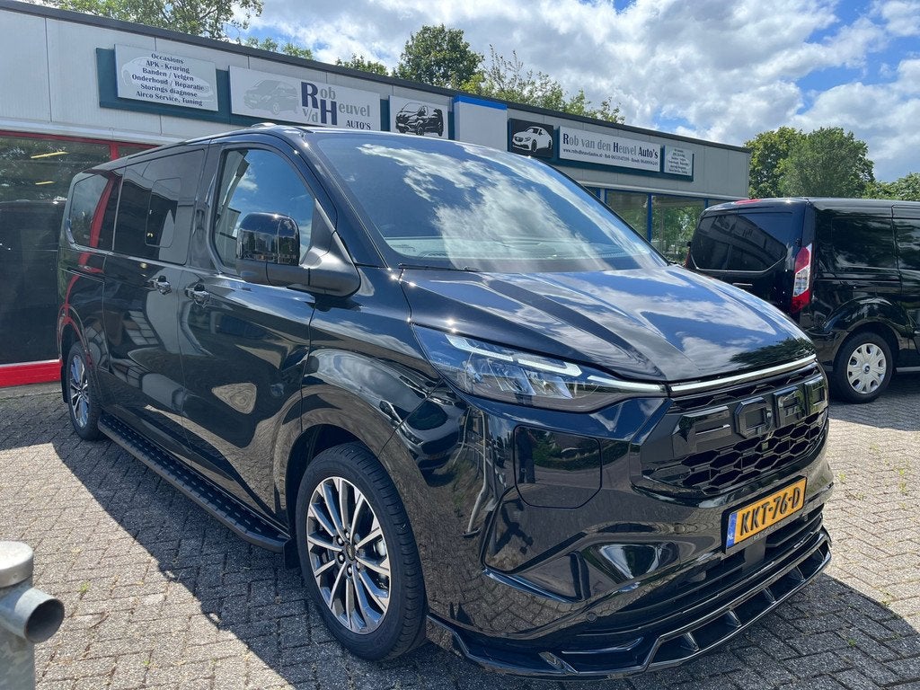 Ford Transit Custom Tourneo 340 2.5 PHEV L2H1 Titanium X 201, Auto's, Ford, Zwart, Nieuw, Hybride Elektrisch/Benzine, Onderhoudsboekje