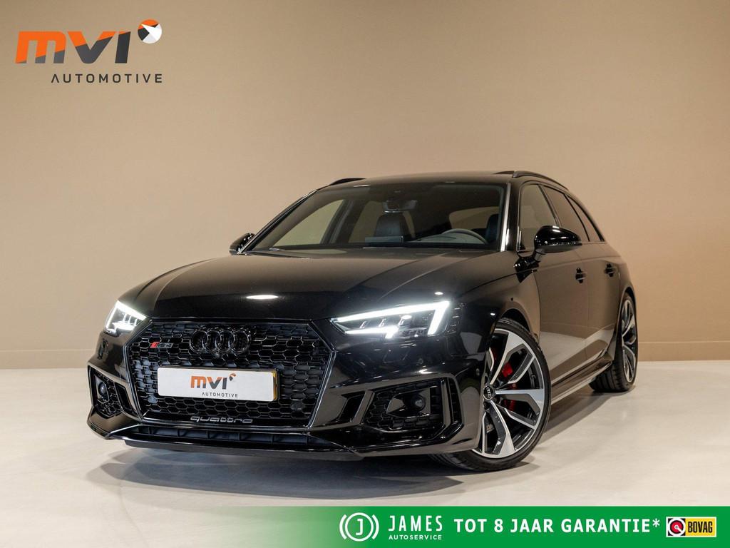 Audi A4 Avant 2.9 TFSI RS 4 quattro / 450pk / Panorama dak /, Automaat, Gebruikt, Met garantie (alle), Zwart
