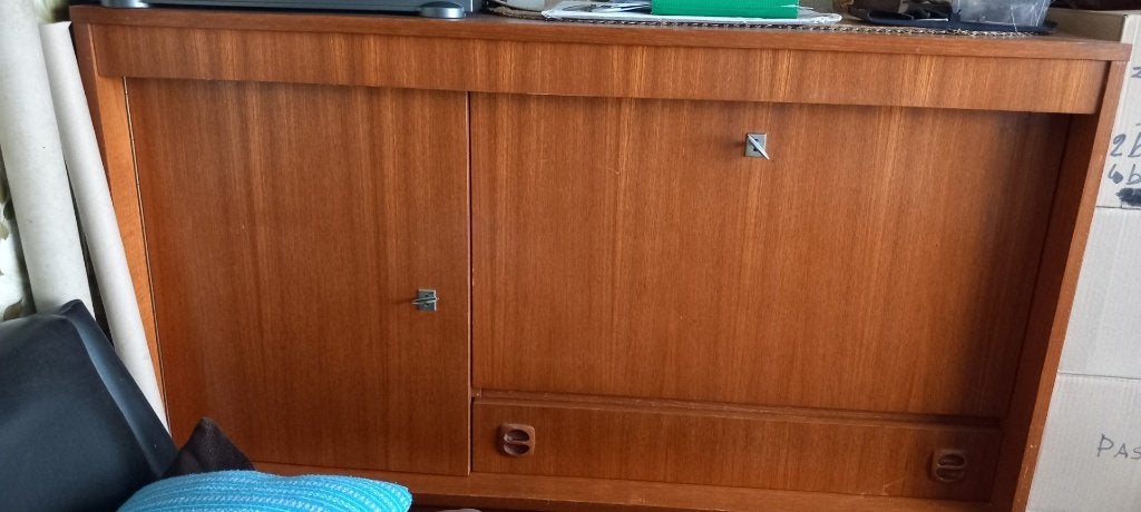2 vintage houten kasten, Ophalen