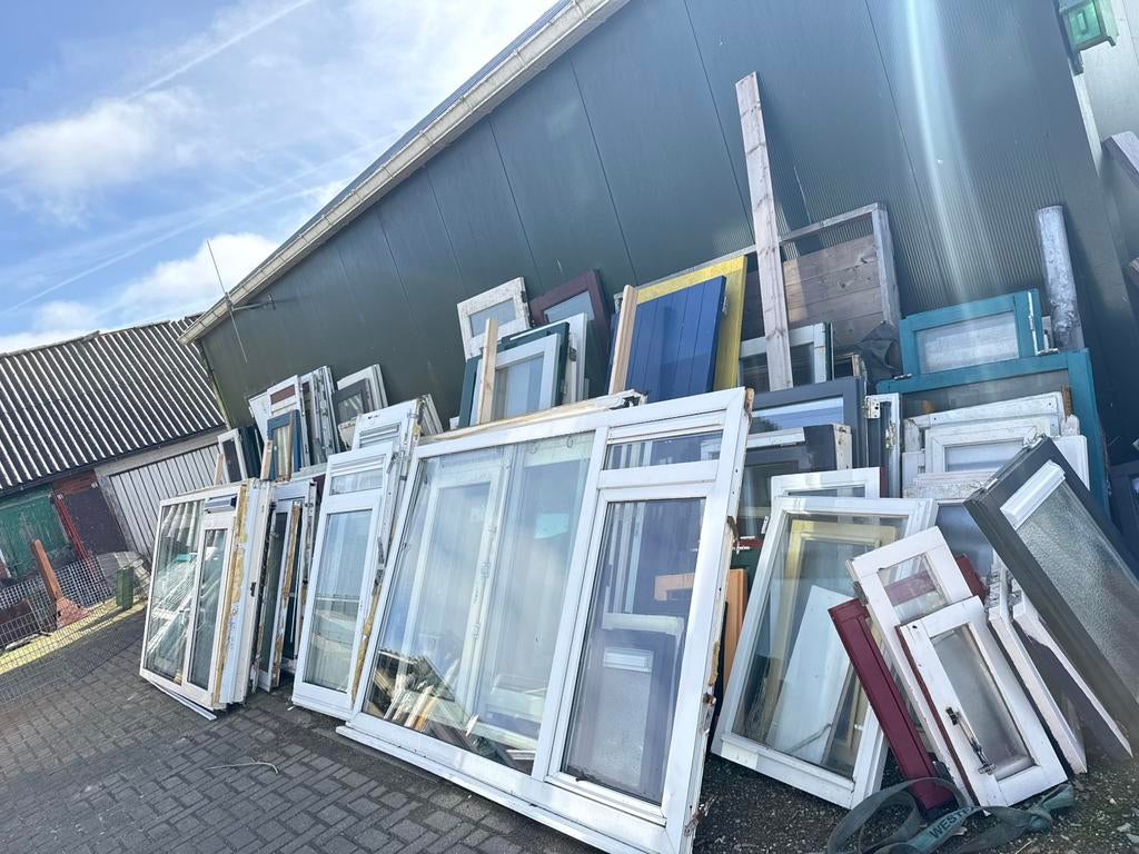 diverse soorten kunstof kozijnen, Ophalen, Zo goed als nieuw