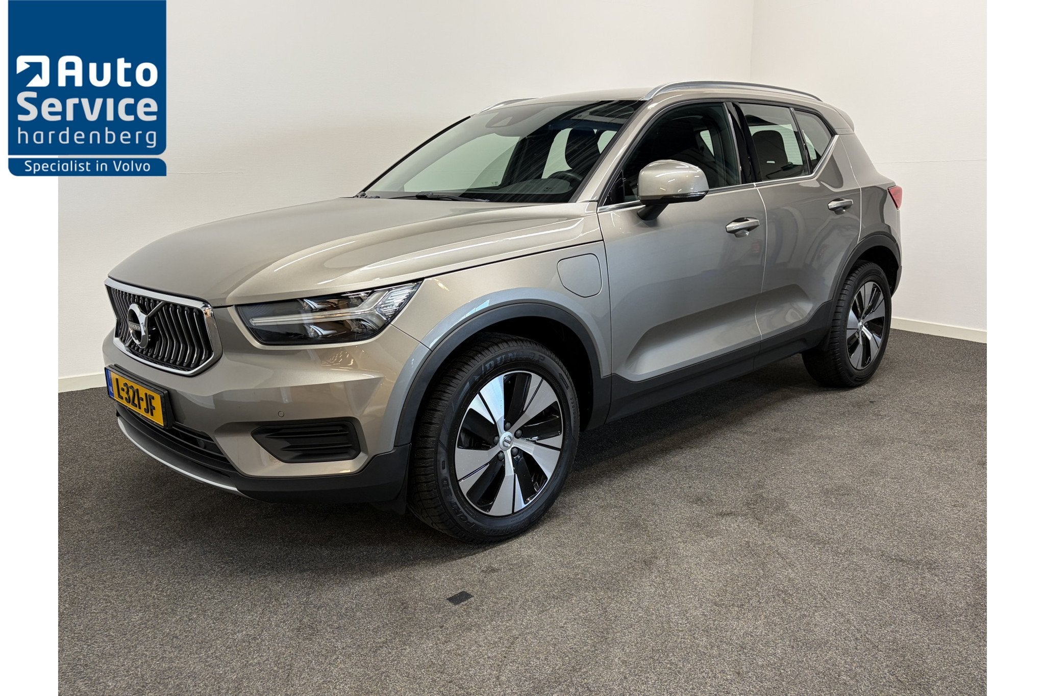 Volvo XC40 1.5 T4 Recharge Inscription Expression Adapt. Cru, Stof, 129 pk, Bedrijf, Hybride Elektrisch/Benzine