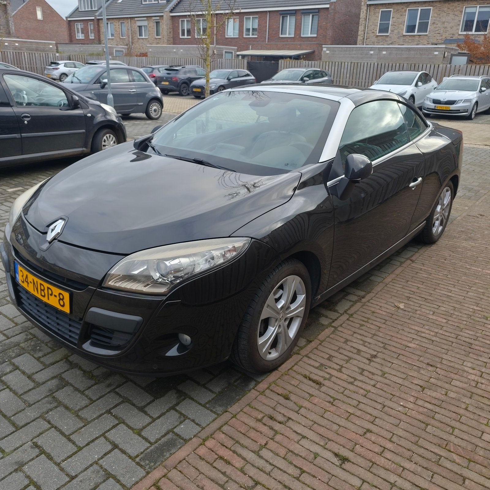 Renault Mégane 1.4 TCE CC 2010 Zwart nieuwe APK, Auto's, Voorwielaandrijving, 750 kg, 4 cilinders, Cabriolet