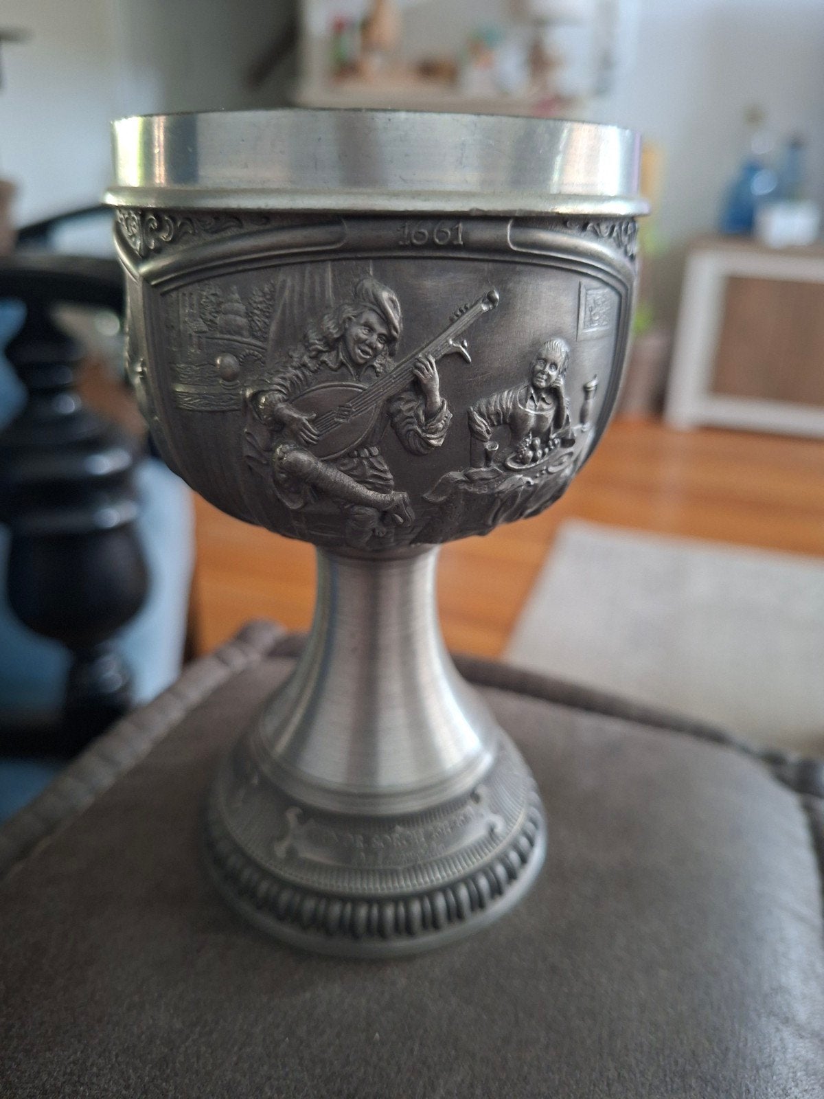 WMF verzamelkelk van Reinzinn (tin), met reliëfs, Antiek en Kunst, Antiek | Tin, Ophalen of Verzenden