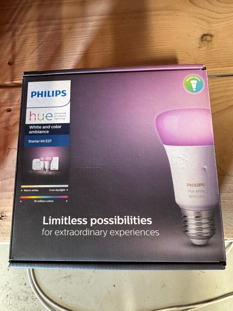 Philips hue starter kit E27 in doos, Huis en Inrichting, Lampen | Losse lampen, Led-lamp, Minder dan 30 watt, Nieuw, E27 (groot)