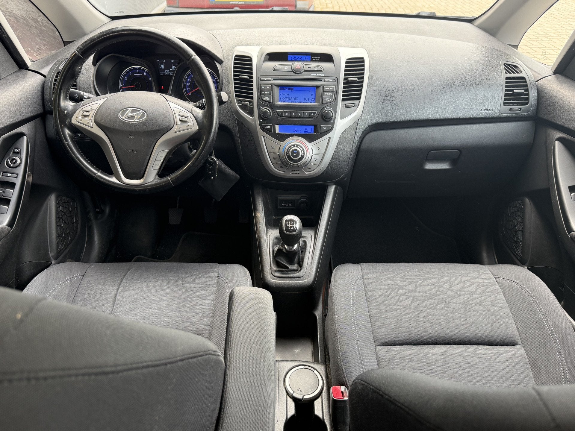 Hyundai ix20 1.6i i-Vision  Airco  Trekhaak  Climat, Auto's, Voorwielaandrijving, Stof, Gebruikt, 4 cilinders