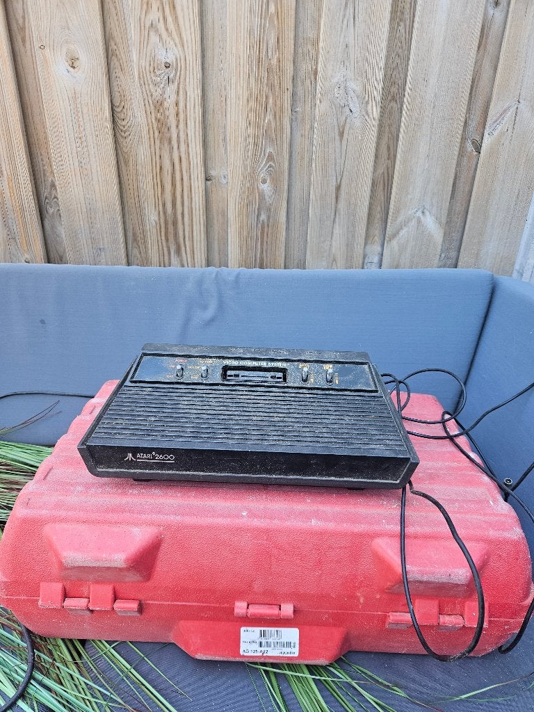 Atari 2600 eerste generatie en 2e generatie, Spelcomputers en Games, Spelcomputers | Atari, Ophalen of Verzenden, Gebruikt, Zonder controller