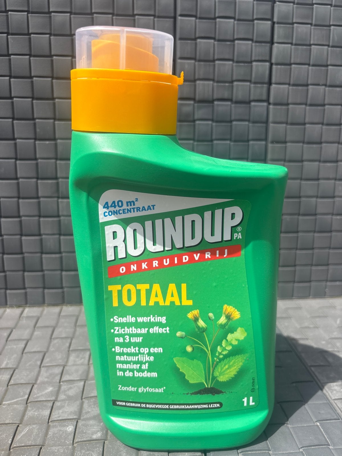 Roundup Onkruidvrij Totaal Concentraat 1L nieuw en ongeopend, Tuin en Terras, Bestrijdingsmiddelen, Ophalen of Verzenden, Nieuw