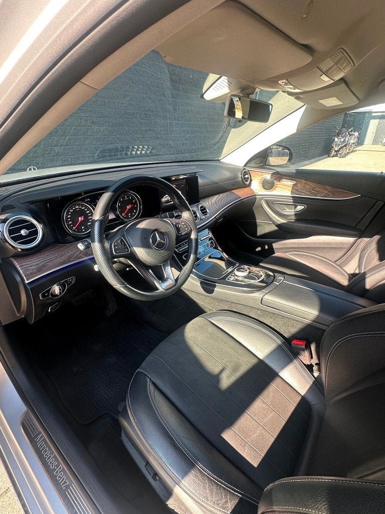 Mercedes-Benz E-klasse 200 Prestige Plus, Auto's, Automaat, Achterwielaandrijving, Gebruikt, Euro 6