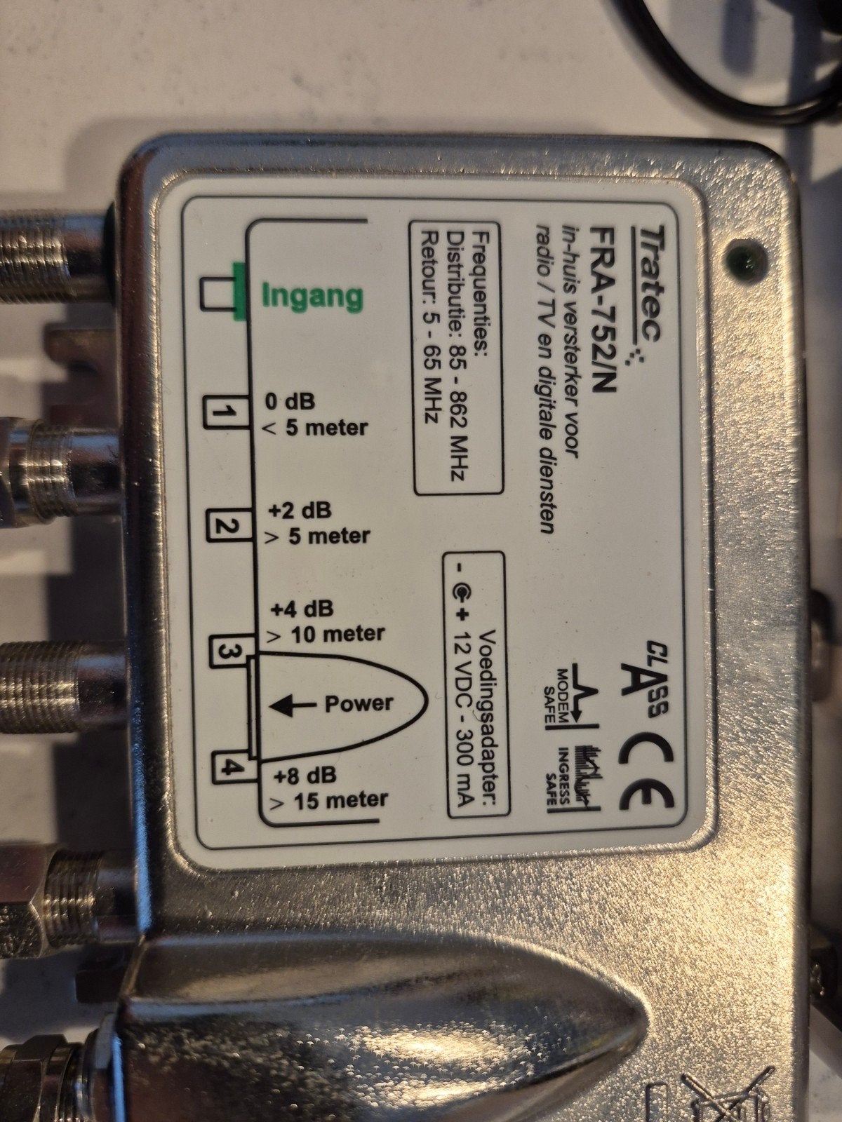 Tratec FRA-752N In-huis versterker voor radio/tv, Ophalen of Verzenden, Gebruikt, Minder dan 2 meter, Overige kabels