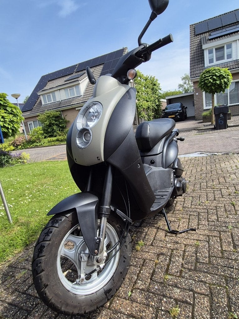 Peugeot ludix, Fietsen en Brommers, Snorfietsen en Snorscooters, Zo goed als nieuw, Peugeot, Benzine, Ophalen