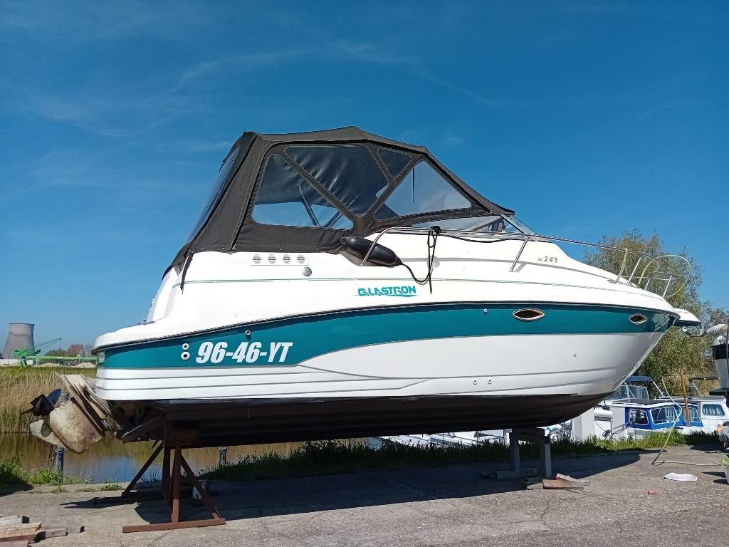 Te koop: Glastron GS249 (2002) – Complete sportcruiser, Ophalen, Gebruikt, 50 pk of meer, Binnenboordmotor