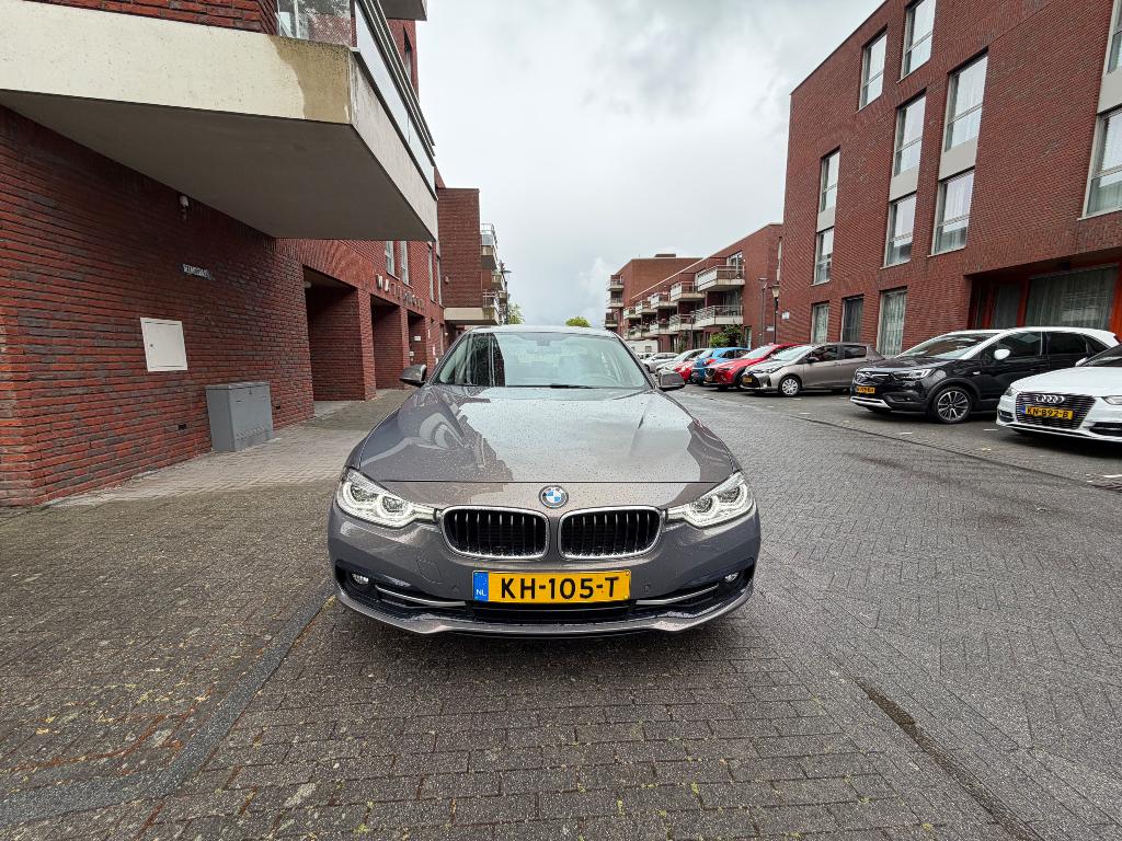 BMW 3-Serie 330i 252pk Aut 2016 beige, Auto's, Automaat, 1800 kg, 4 cilinders, 252 pk