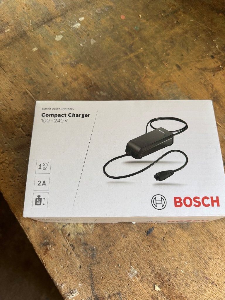 Bosch compact charger, Fietsen en Brommers, Fietsaccessoires | Fietsaccu's, Ophalen, Nieuw