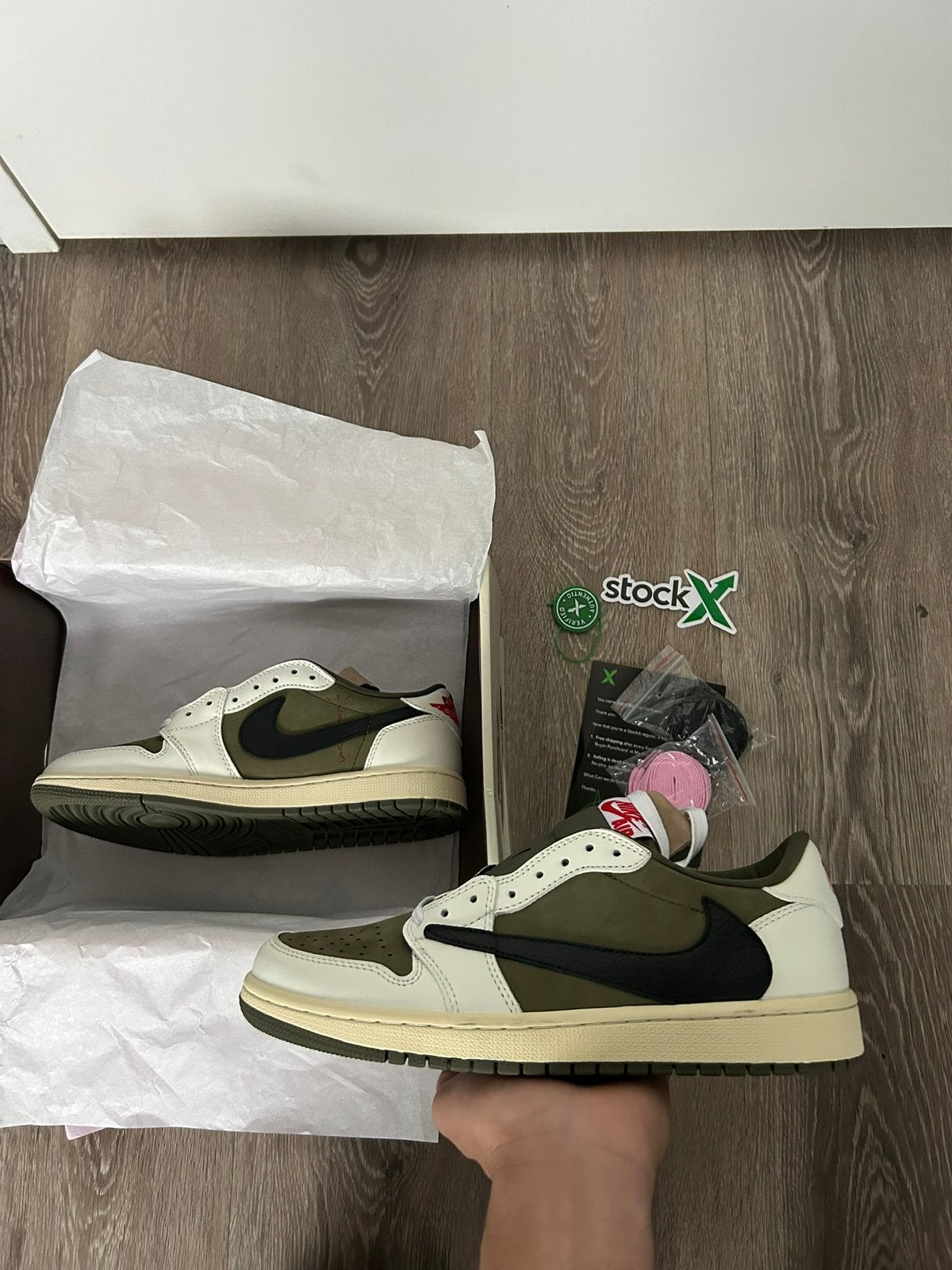 Travis scott, Maat 42, 43, 44, Ophalen of Verzenden, Nieuw, Overige kleuren, Sneakers of Gympen