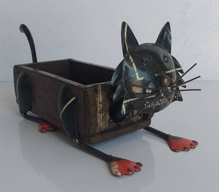 Kat van steenmal en gerecycled blik - handmade, Ophalen of Verzenden