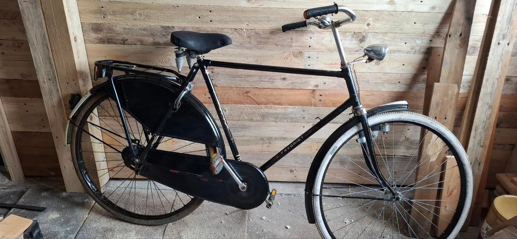 Oldtimer herenfiets Batavus Favoriet 28 inch, Fietsen en Brommers, Ophalen, Trommelrem, Batavus
