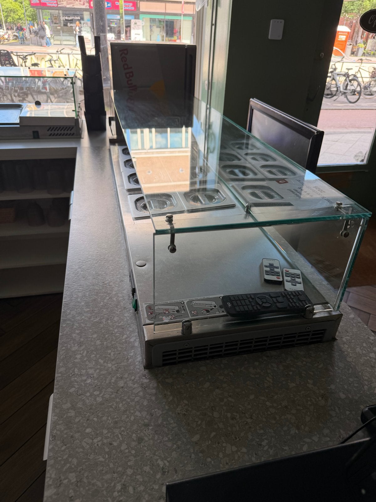 Professionele Saladette/Koelvitrine met 8 GN-bakken, Ophalen, Gebruikt, Koelen en Vriezen