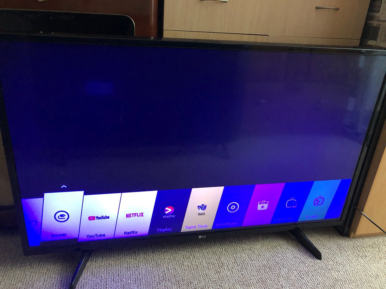 LG SMART LED TV 43 inch / 110 cm  . BEELD TE BLAUW, Ophalen, 50 Hz, 100 cm of meer, Gebruikt