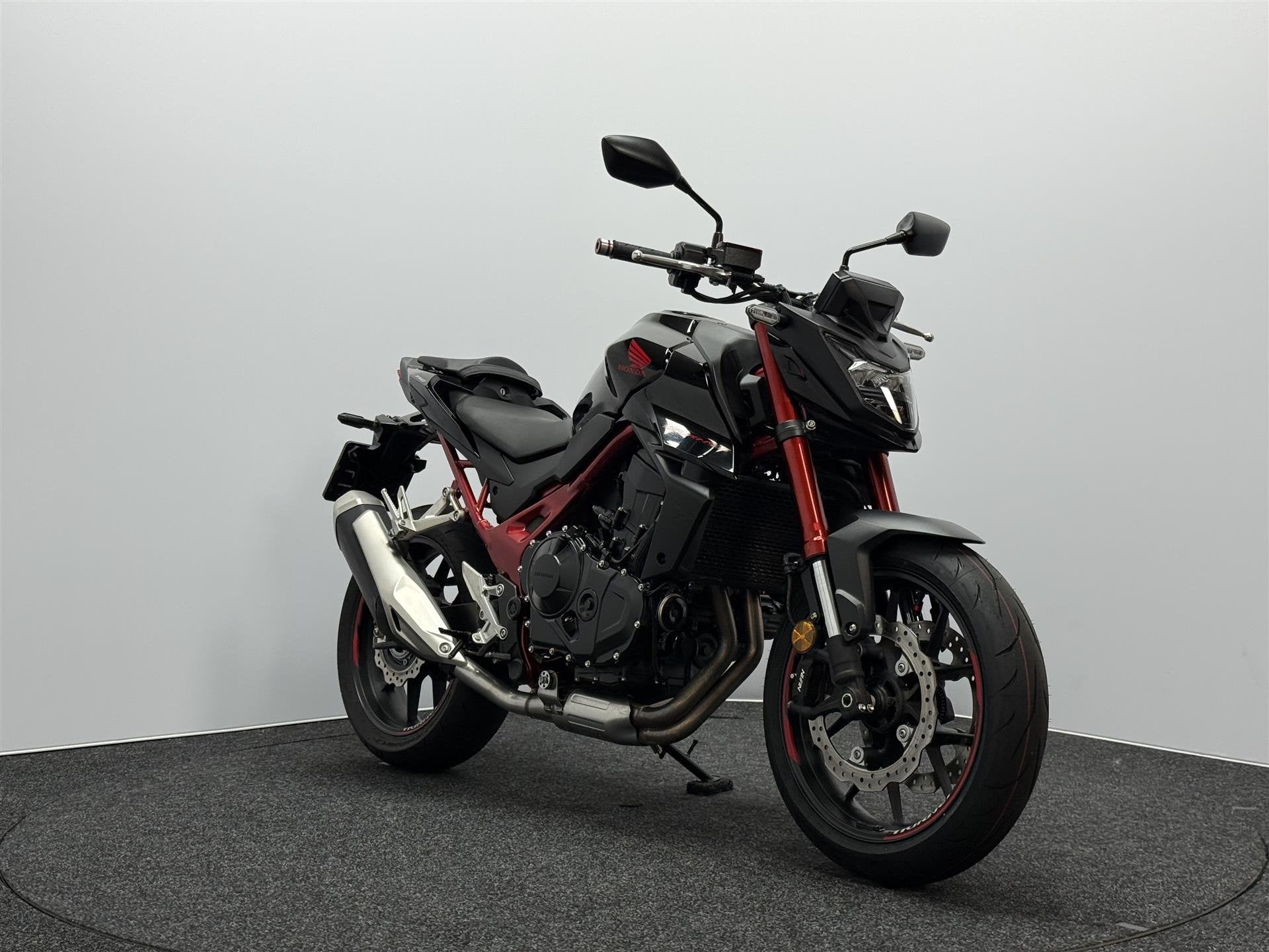 Honda CB 750 HORNET, Motoren, Motoren | Honda, Bedrijf, 755 cc, 12 t/m 35 kW, Traction Control