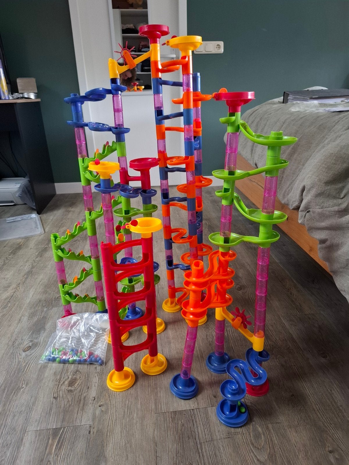 Grote knikkerbaan set met veel knikkers en opbergbak, Ophalen, Gebruikt, Jongen of Meisje
