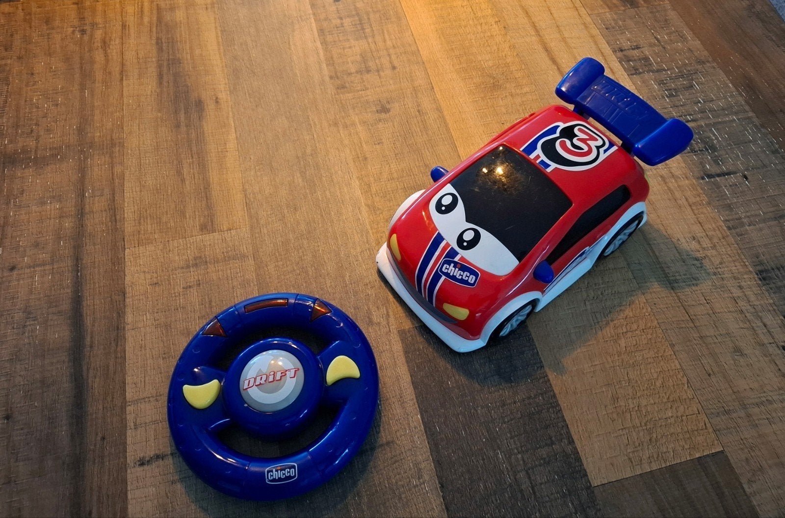 Chicco RC Drift Auto met Afstandsbediening, Elektro, Gebruikt, Ophalen of Verzenden, Auto onroad