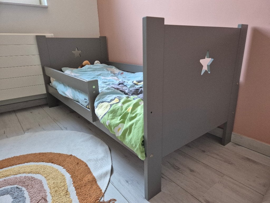 Peuterbed 70x160 met kast Petit Amelie, Gebruikt, 70 tot 85 cm, 140 tot 160 cm, Ophalen