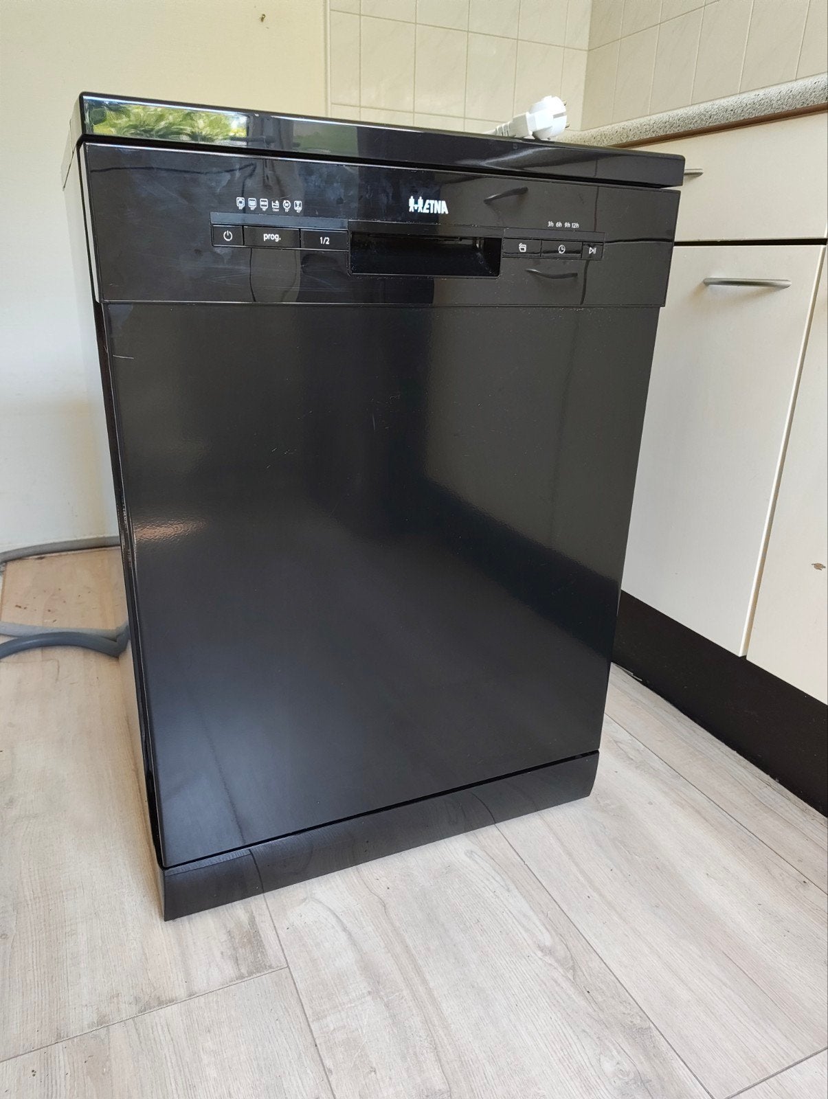 ETNA  stand alone Zwarte Vaatwasser - Stil en Ruim, Ophalen, Gebruikt, Minder dan 85 cm, 45 tot 60 cm