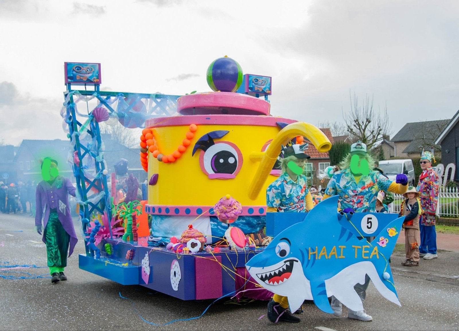 Carnavals wagen "Haai Tea", Ophalen, Zo goed als nieuw, Overige maten, Carnaval