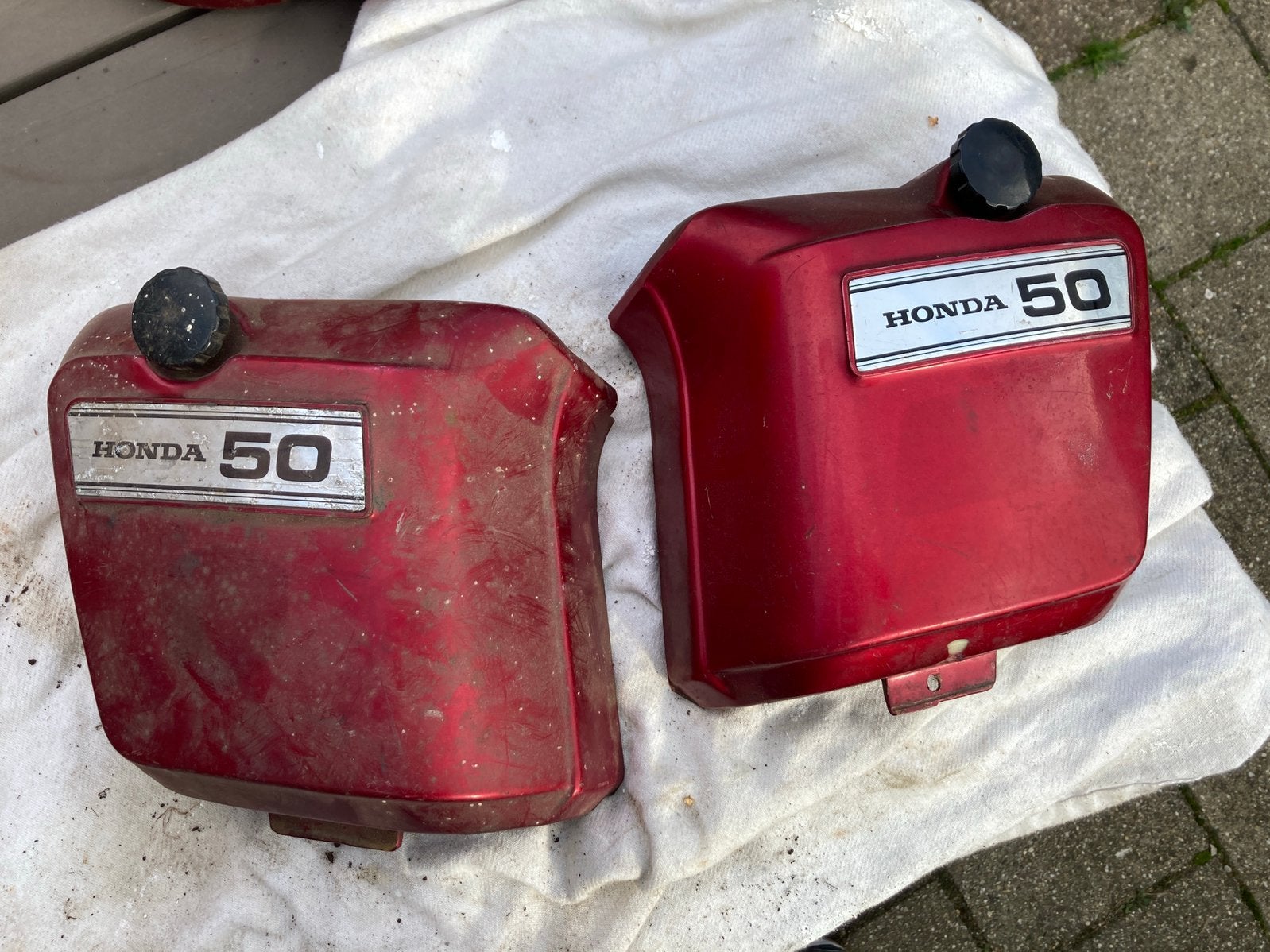 Originele Kappen CANDY RED Honda CD50, Fietsen en Brommers, Ophalen of Verzenden, Kap, Overige merken