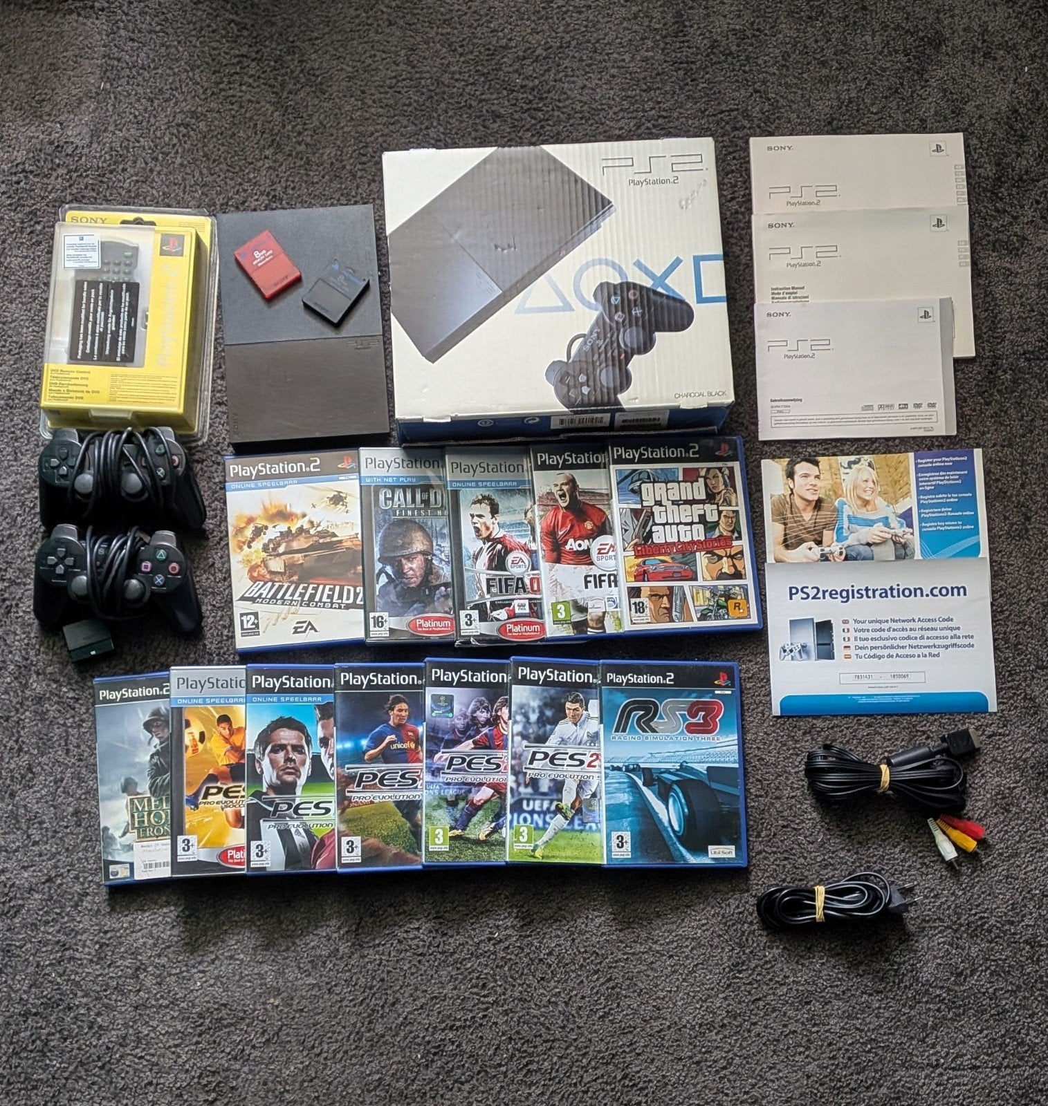 Sony PlayStation 2 Slim Megabundel, Spelcomputers en Games, Spelcomputers | Sony PlayStation 2, Gebruikt, Zwart, Met games, Met 2 controllers