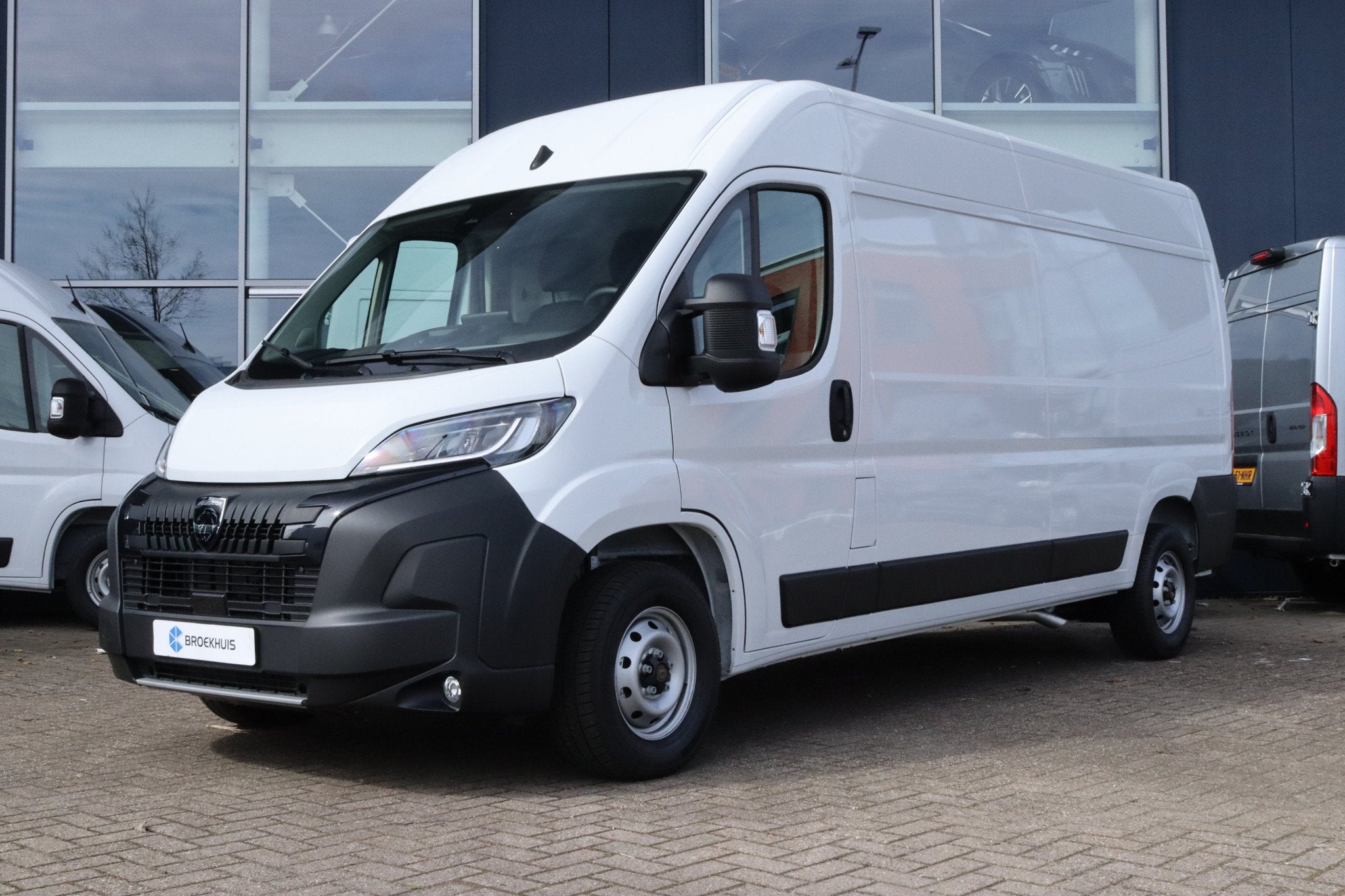 Peugeot Boxer 2.2 BlueHDi 140 S&S L3H2 3.5t, Auto's, Dealer onderhouden, Gebruikt, Euro 6, 4 cilinders
