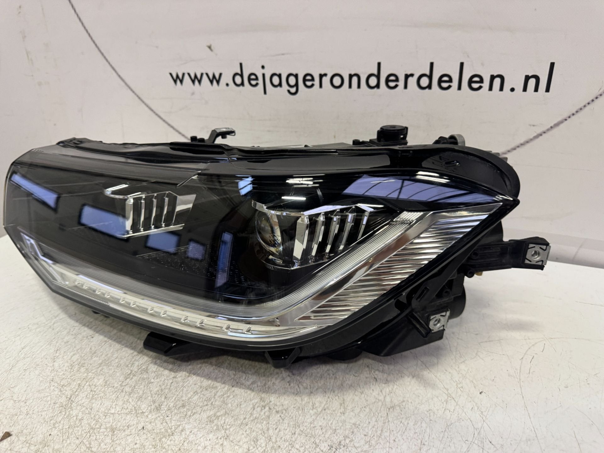 VW T-CROSS T CROSS 2GM VOL LED LINKS 2GM941035B ORIGINEEL, Auto-onderdelen, Gebruikt, Volkswagen, Volkswagen AG, Berliner Ring 2
38440  Wolfsburg, DE
